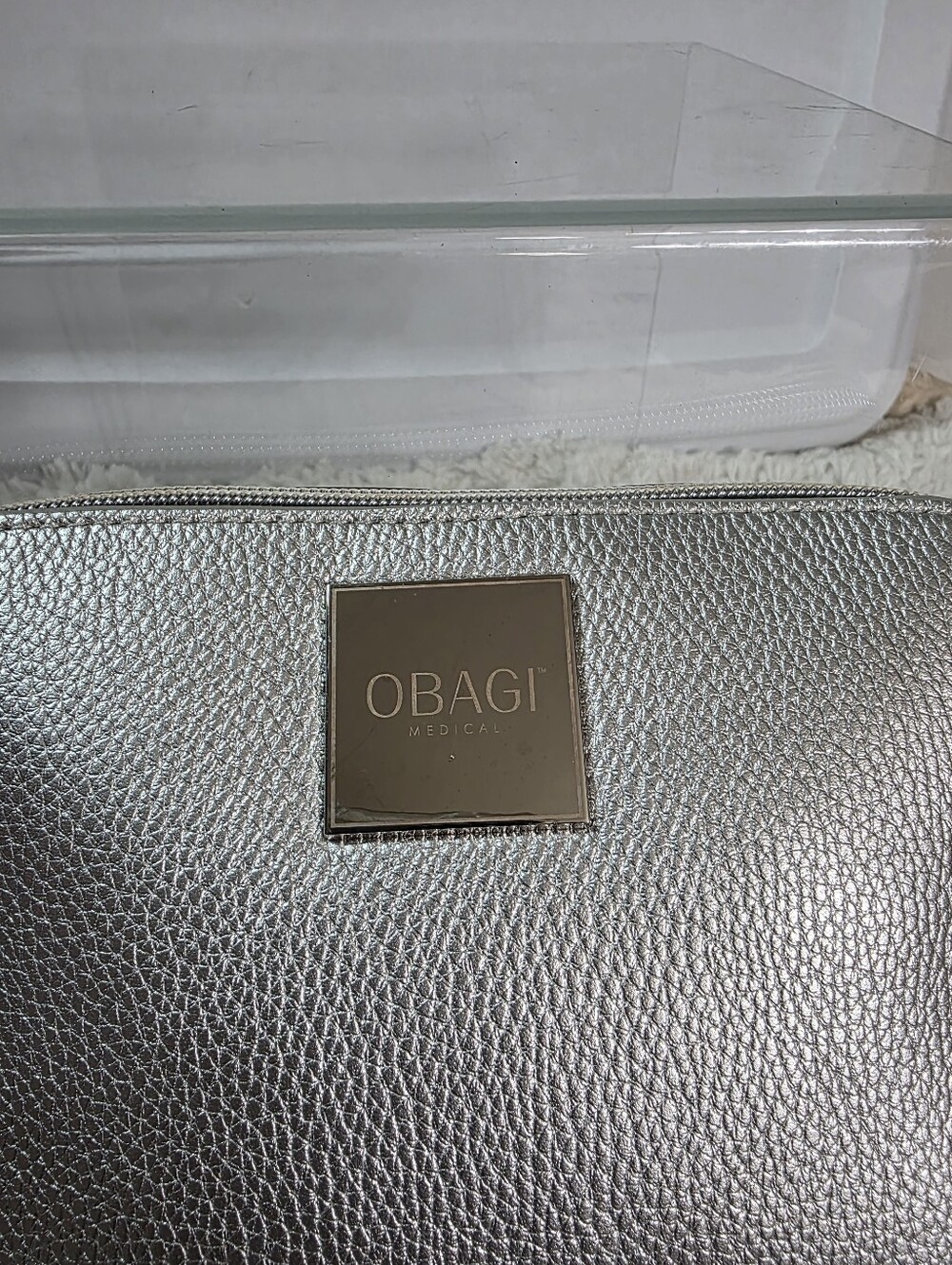 Obagi Silver Metallic Cosmetic Case Bag - Picture 3 of 16